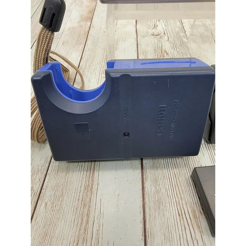 Canon PowerShot S200 Digital ELPH Camera 2 Battery's & Charger